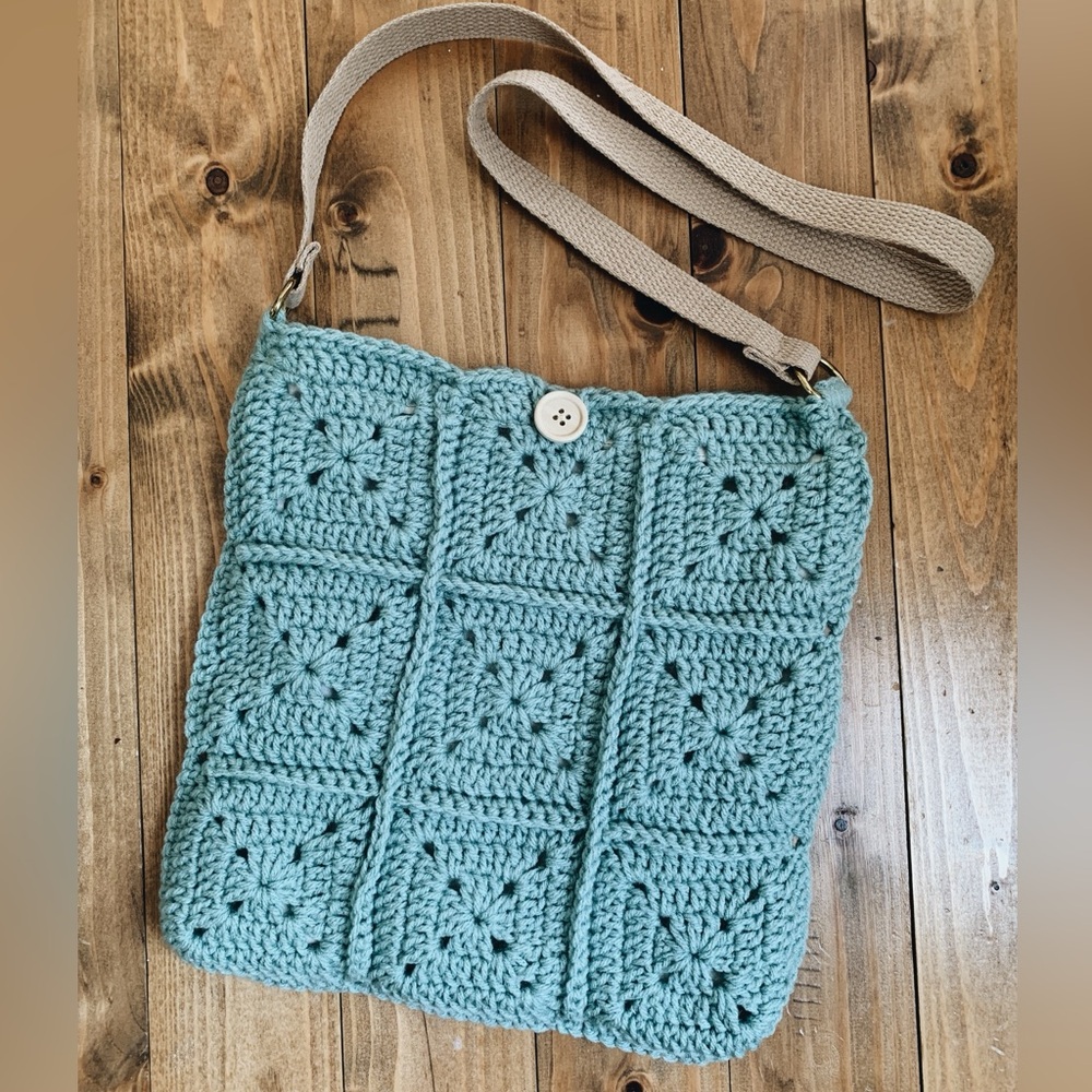Crochet crossbody bag
